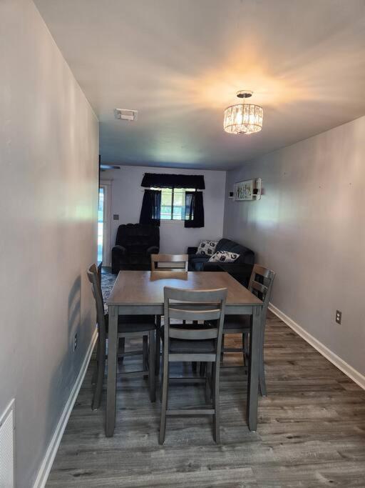 Townhouse Of Tranquility Apartment ลิตเติลริเวอร์ ภายนอก รูปภาพ