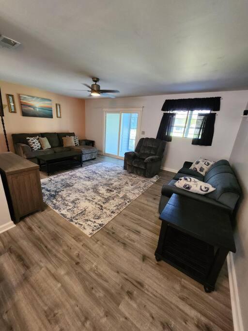 Townhouse Of Tranquility Apartment ลิตเติลริเวอร์ ภายนอก รูปภาพ